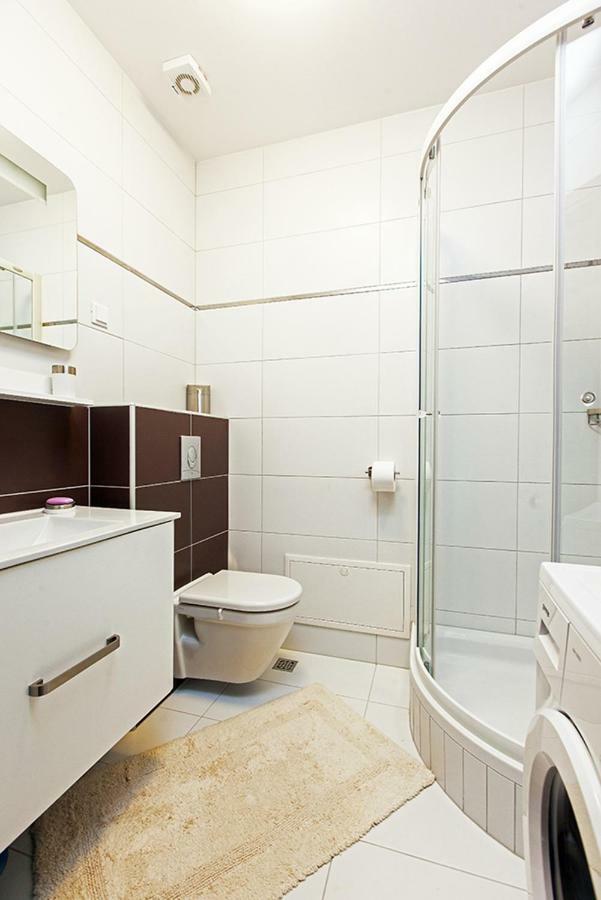 Apartment Makarska Free Beach Parking ภายนอก รูปภาพ